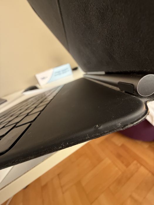 Apple Magic Keyboard 12.9