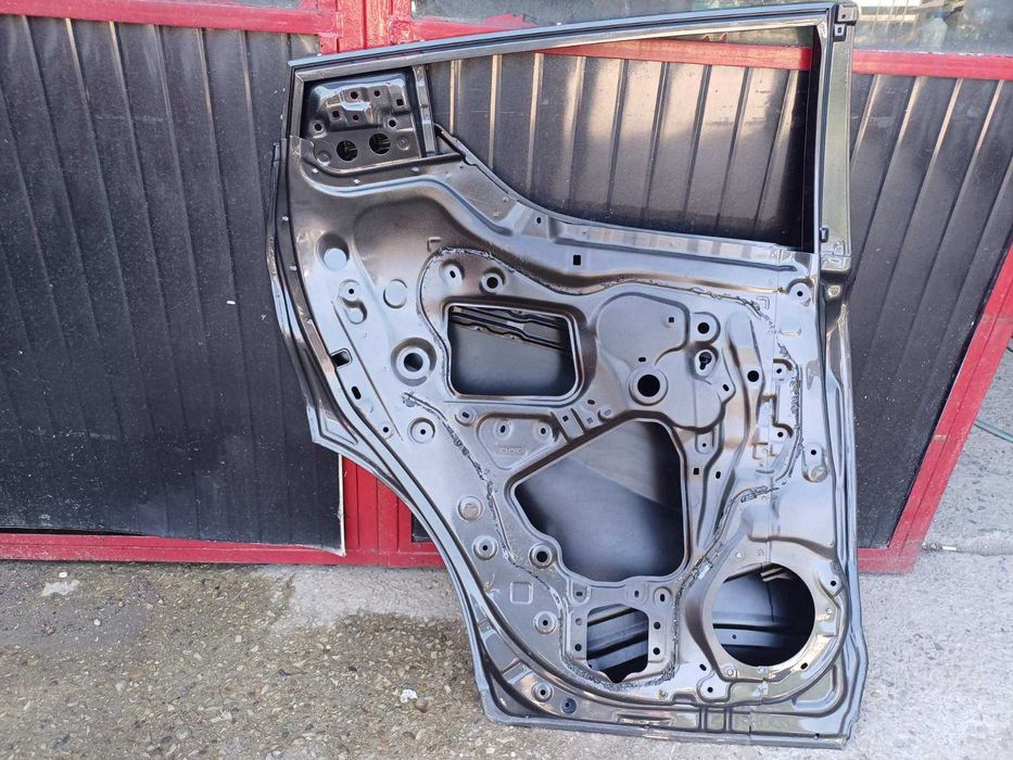 врата задна лява Toyota CH-R 2016-2023 г. #1006V