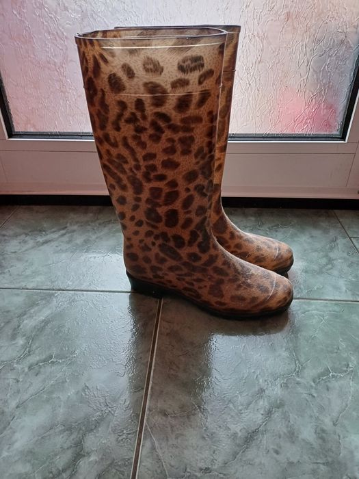 Гумени ботуши с тигрови мотиви