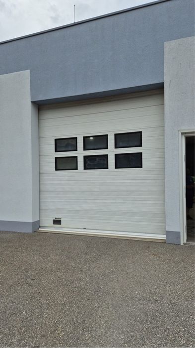 Гаражна врата Австрийска