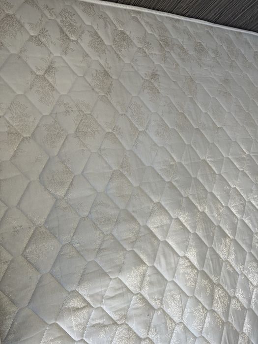 pat dublu / saltea 160 x 200