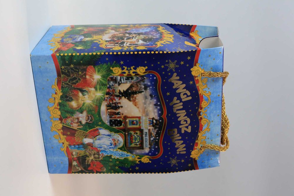 Коробки для новогодних подарков