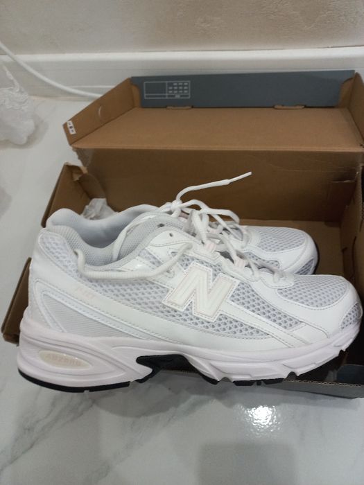 Маратонки New Balance