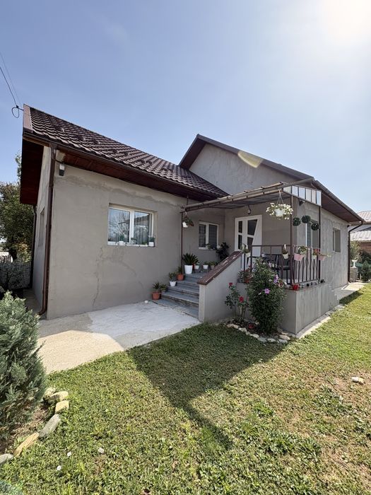 Casa individuala in Livada  ,com.Iclod -4km de Gherla ,30km de Cluj