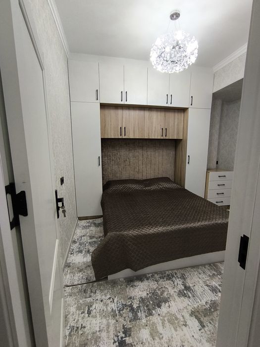 Квартира узок муддатга ижарага берилади