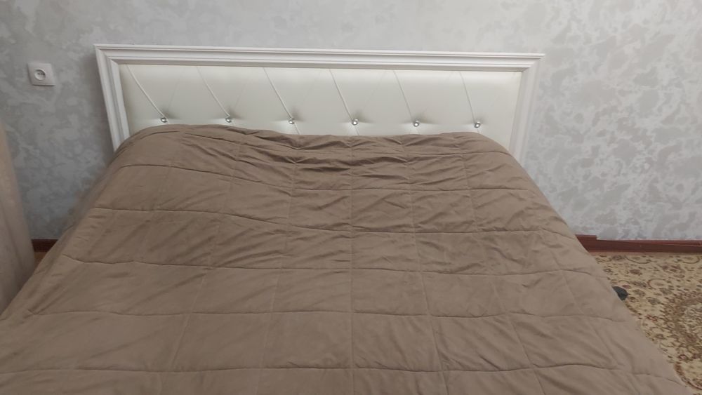 Продам 2х  спальную кровать