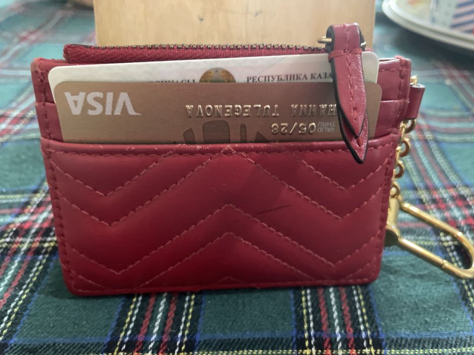 Продам card holder Gucci
