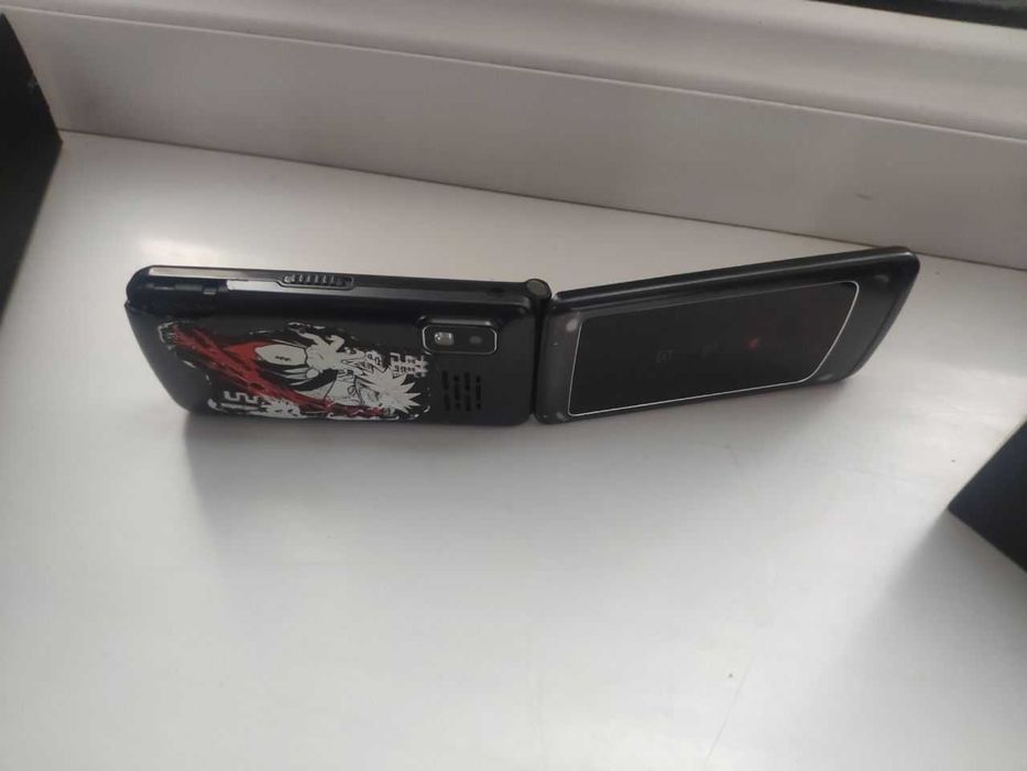 Novey Z1 one мобил телефон стандарта GSM/CDMA