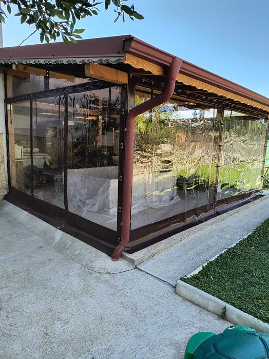 Ветроупорни завеси за навеси