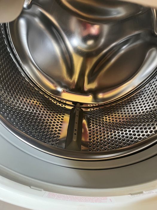 Пералня със сушилня AEG за вграждане