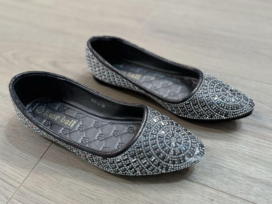 Продам балетки из бисера