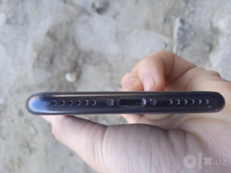 Iphone 7 sotiladi yoki abmen qilinadi