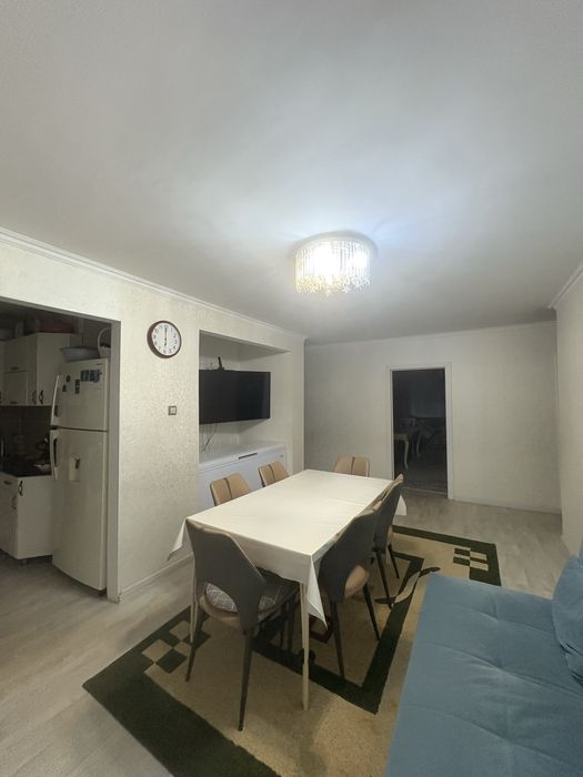 Продается объединенная 4х комнататная квартира из двух квартир