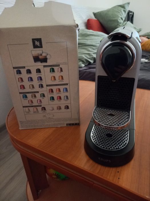 Vând expresor cafea nou nouț
