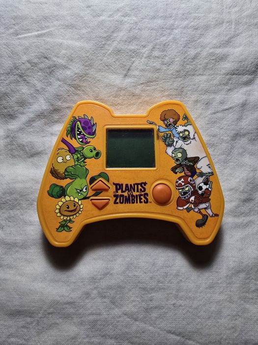 Burger King Toy - Plants Vs Zombies 2015 (Hand Held Video Game by Electronic Arts)