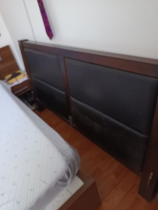 Vând tăblie pat ,lemn masiv