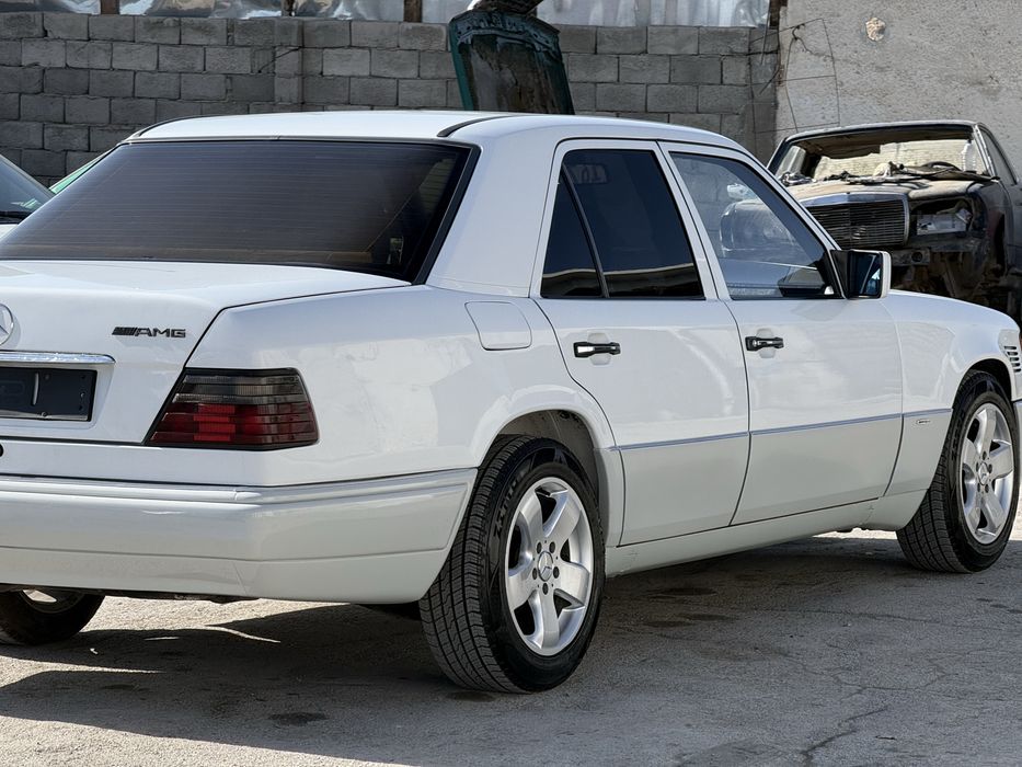 Продаётся Мерседес-бенц w124 E300 TURBODIESEL