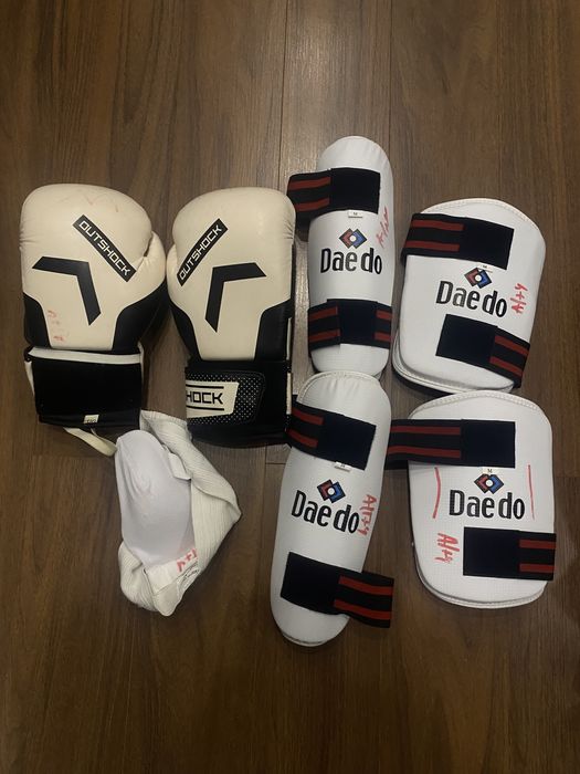 Все М размер, белый сет, одевал 1 раз 10oz