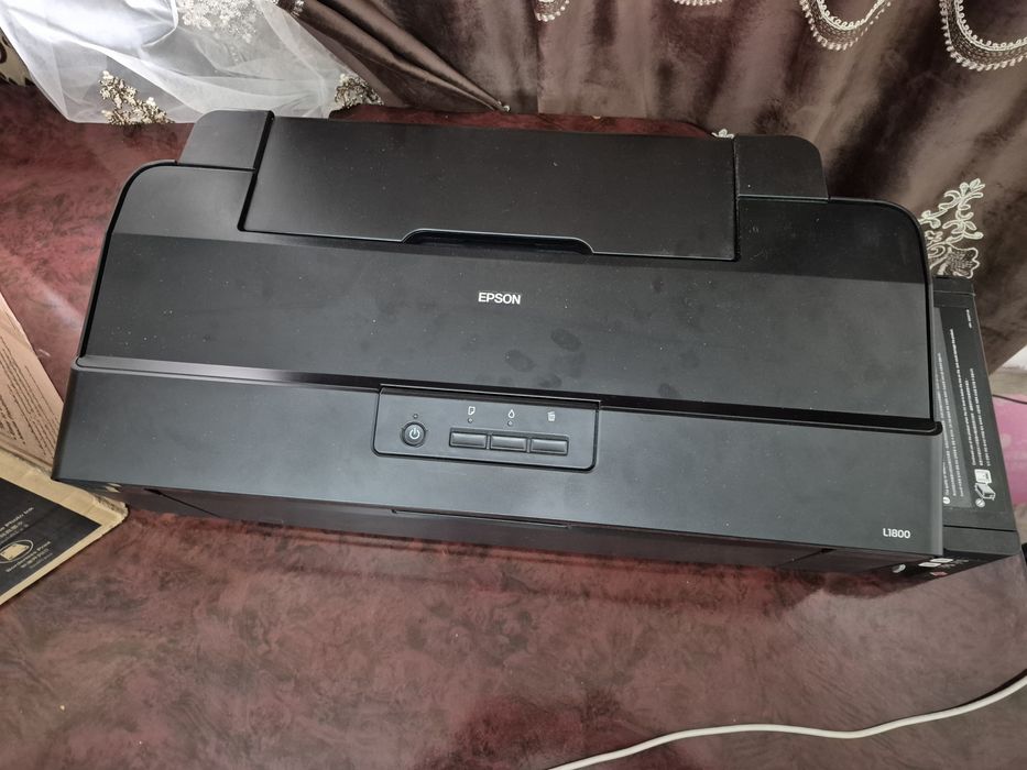 Продаю принтер Epson L1800 — профессиональная печать А3