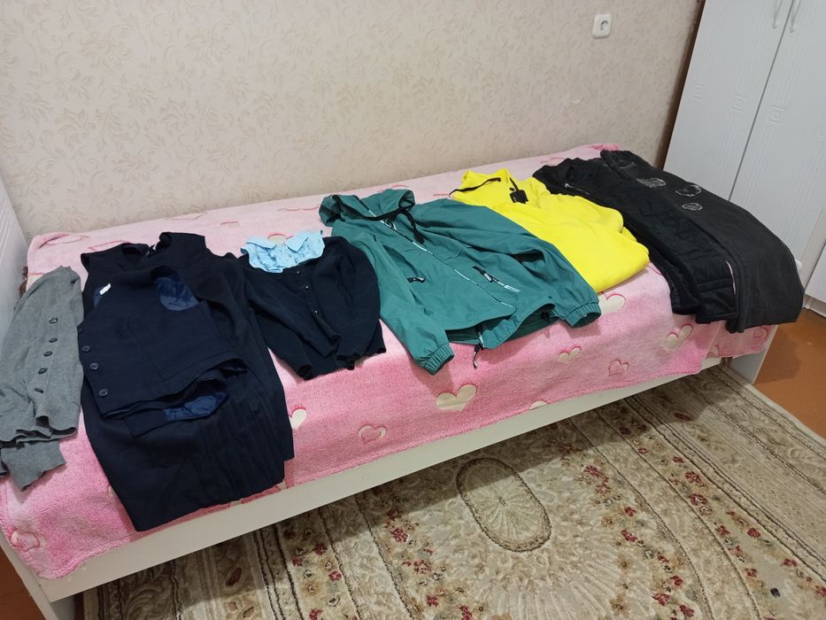 Продам всю одежду для девочек
