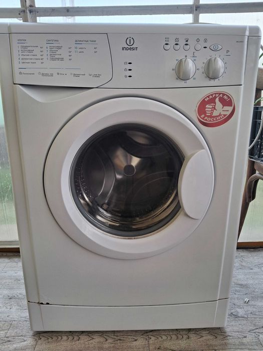 Стиральная машина Indesit WIUN 82