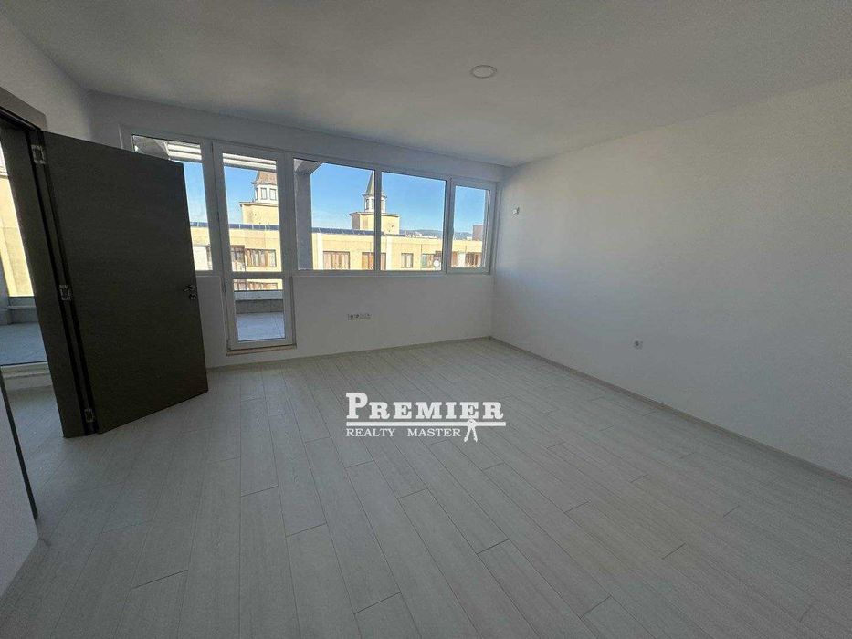 Просторен двустаен в модерен комплекс в центъра на Слънчев бряг