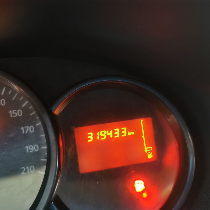 Vând 2 mașini tacxi cu locuri