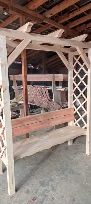 Дървени мебели,колиби