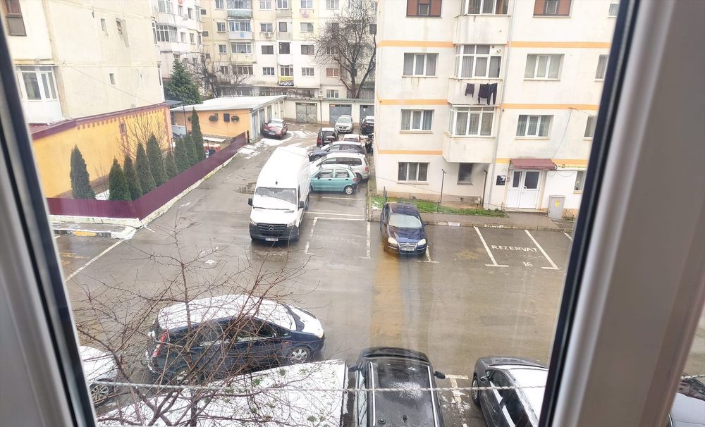 Apartament 2 camere de închiriat