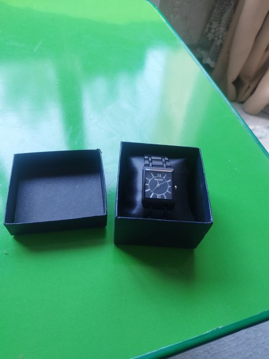 Часы наручные новый