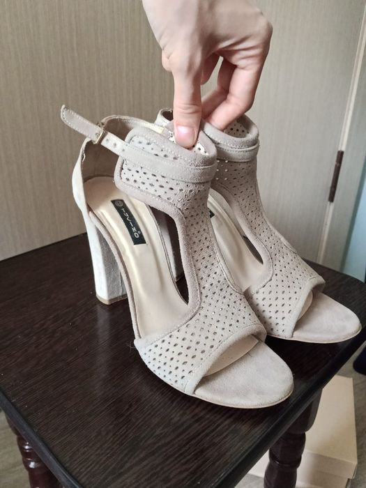 Продам туфли и босоножки