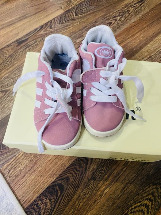 Детская обувь в отличном состояние