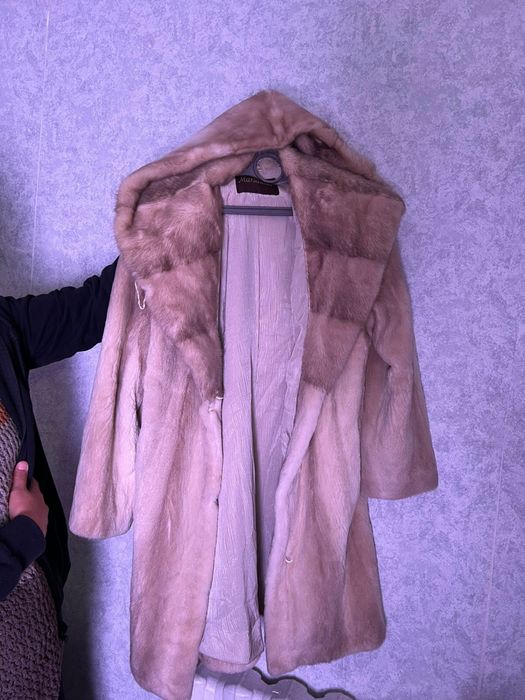 Шубка норка с капюшоном