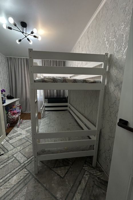 Продам двух ярусную кровать