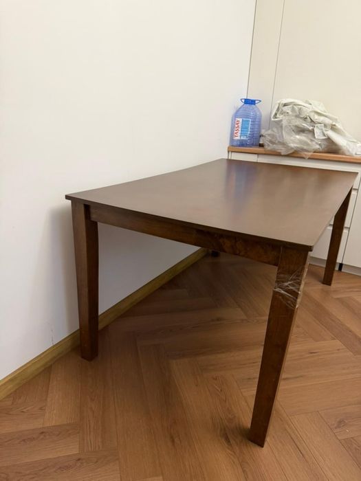 Продам стол со стульями 6 шт