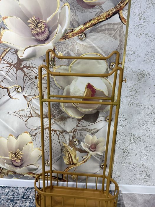 Продам новую вешалку