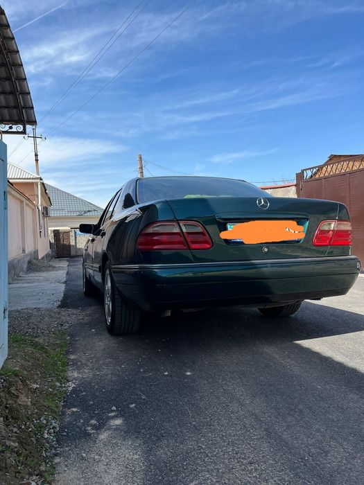 Продаётся срочна автомобиль марки Mersedes