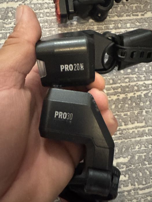 Faruri bicicleta pe baterii reancarcabile