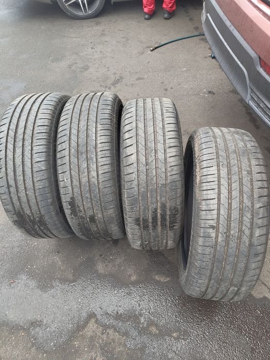 Brigestone alenza 235/50/20