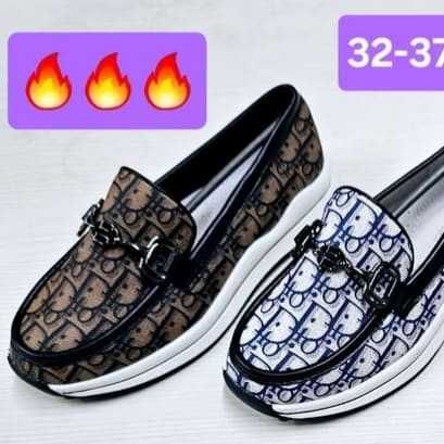 Продам обувь кроссы весна