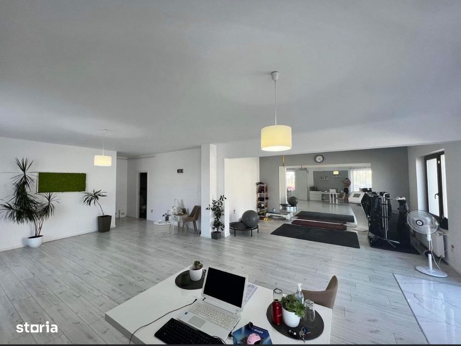 Spatiu comercial, imobil nou, zona Iulius