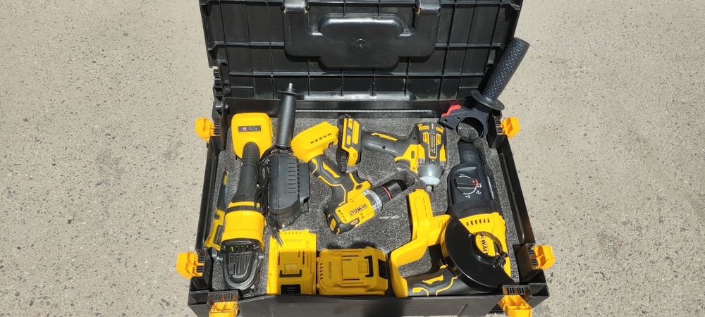 Набор инструментов DeWalt 4в1