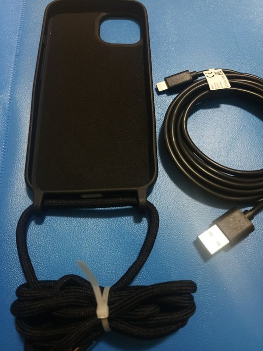 Калъф за iPhone 13/14 + 2 метра кабел черен  с връв