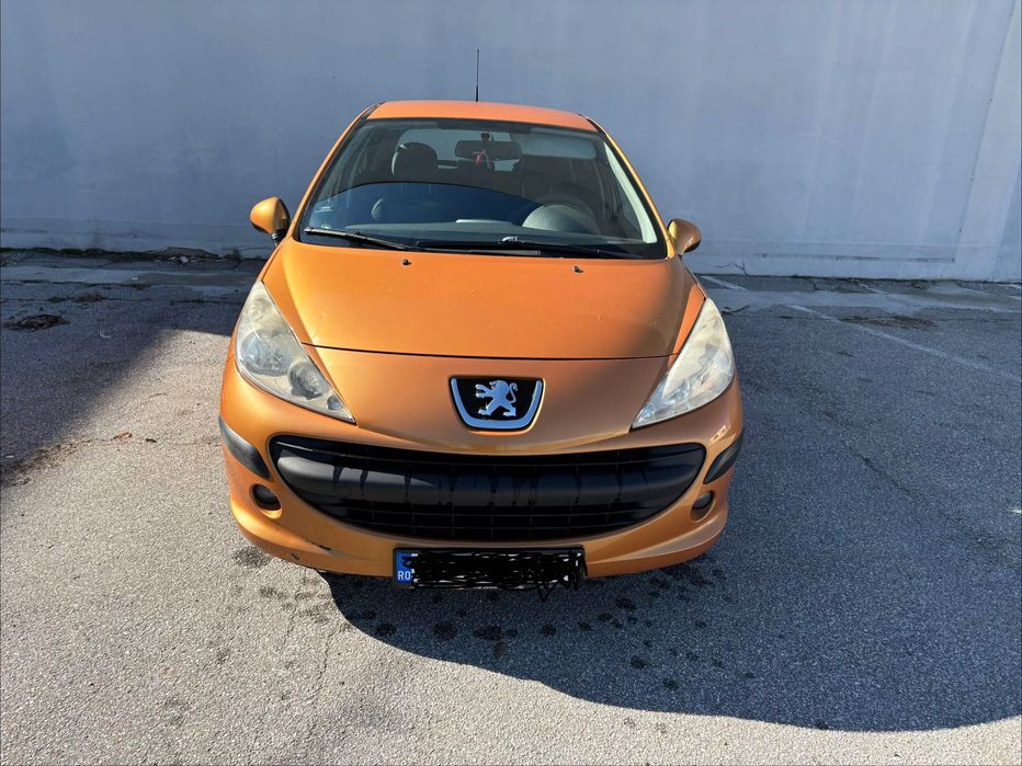 Peugeot 207  an 2008