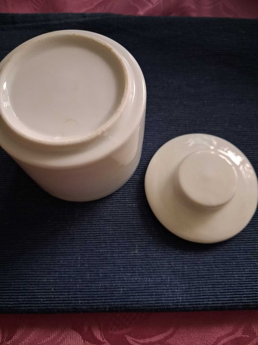 Порцеланов чайник за чай