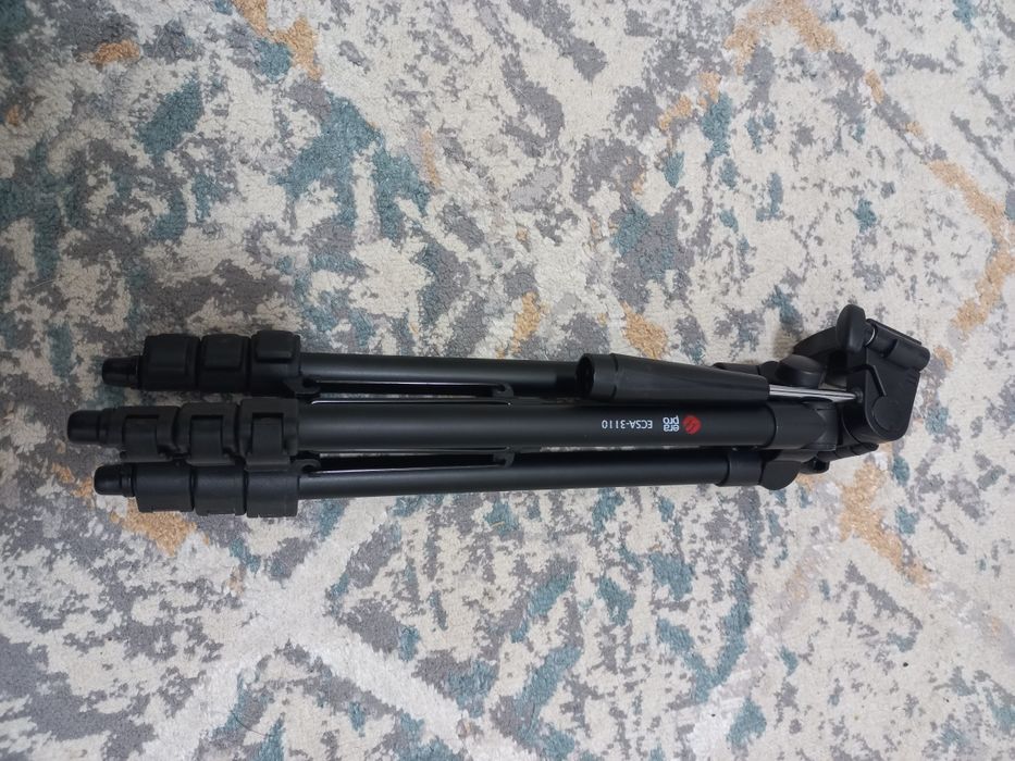 Штатив для фотоаппарата