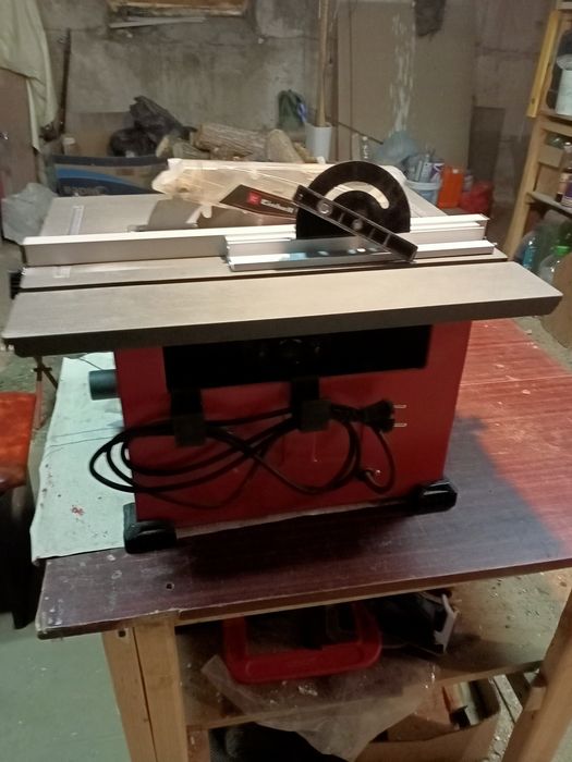 Продам настольную дисковую пилу..
