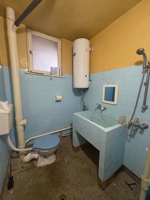 Тристаен Тухлен Апартамент , 2ри етаж , гр. Търговище Център