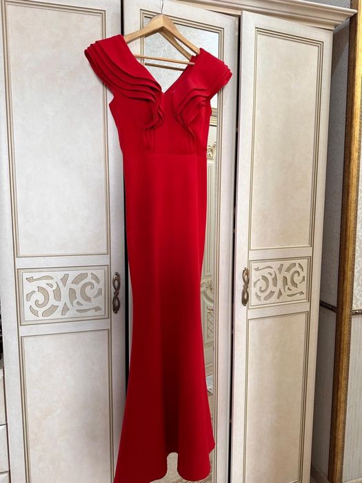 Продам платья на мереоприятие и выпускной