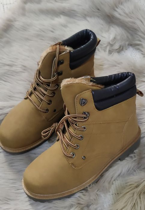 Ghete căptușite - piele sintetică